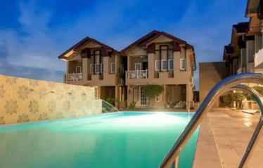 Luxurious 3 Bedroom Townhouse